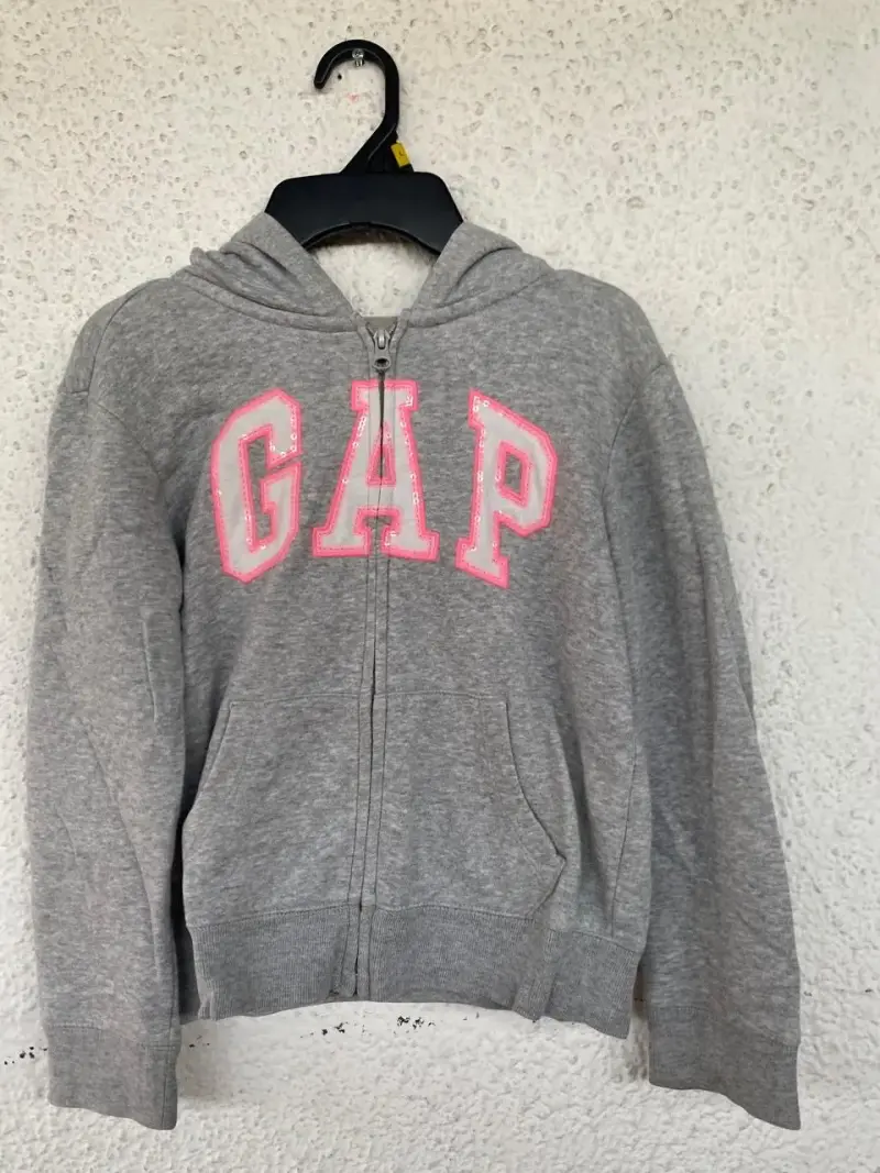 Polerón con capucha gris GAP Kids - 1