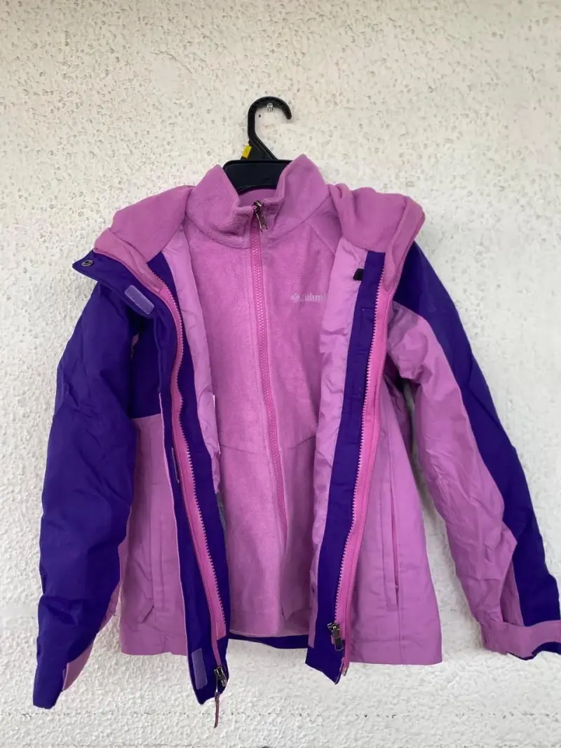Chaqueta de invierno Columbia morada y rosada para mujer - 1