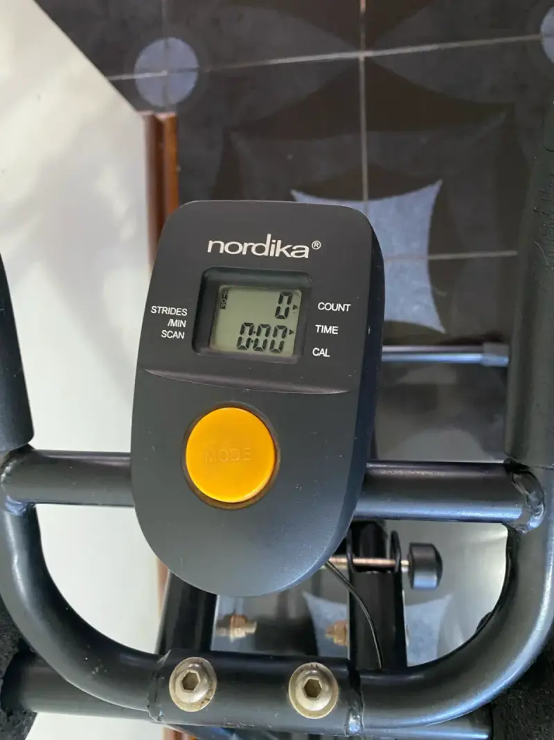 Elíptica Nordika BH Fitness Quick con Control de Tensión - 2
