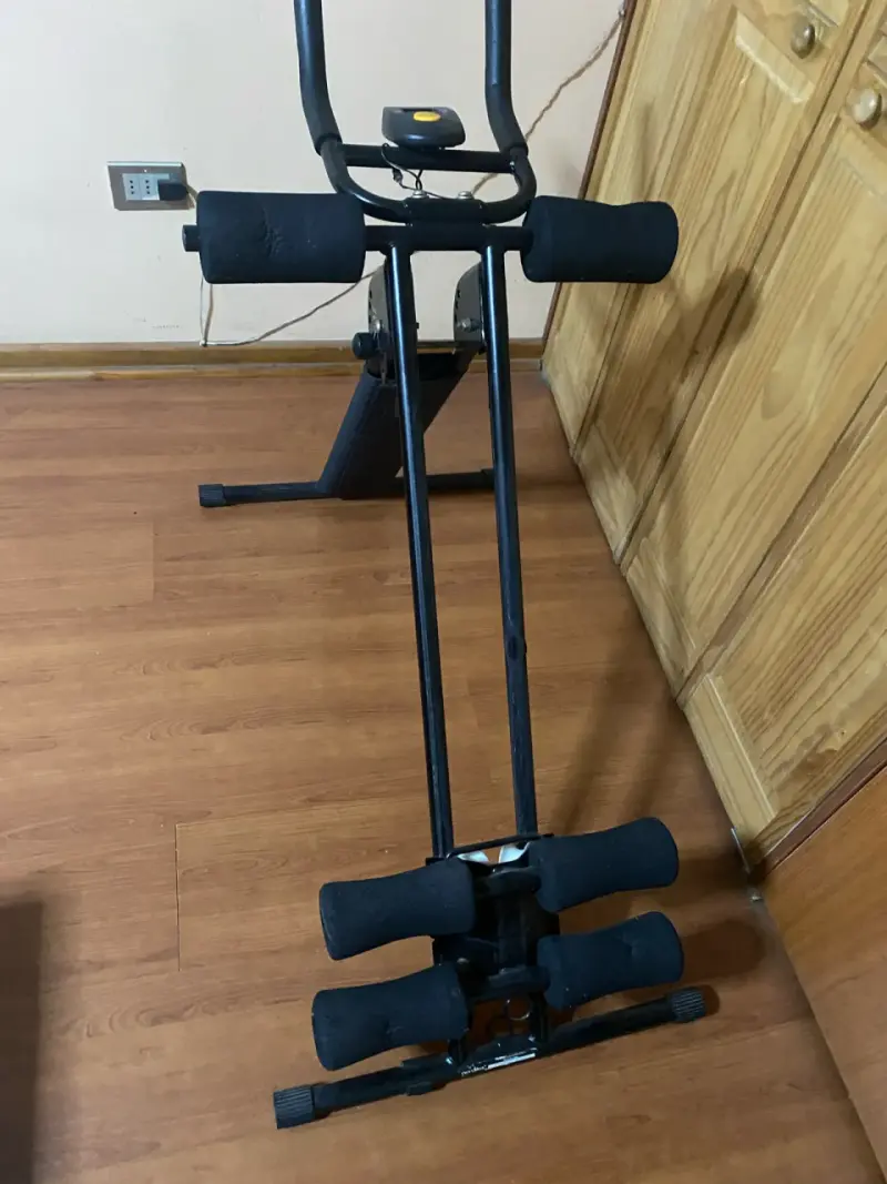 Máquina de ejercicios abdominales Nordika con monitor - 1