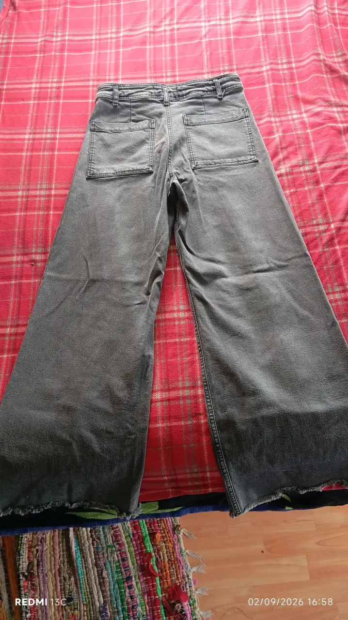 Pantalones anchos grises Zara para mujer - 2