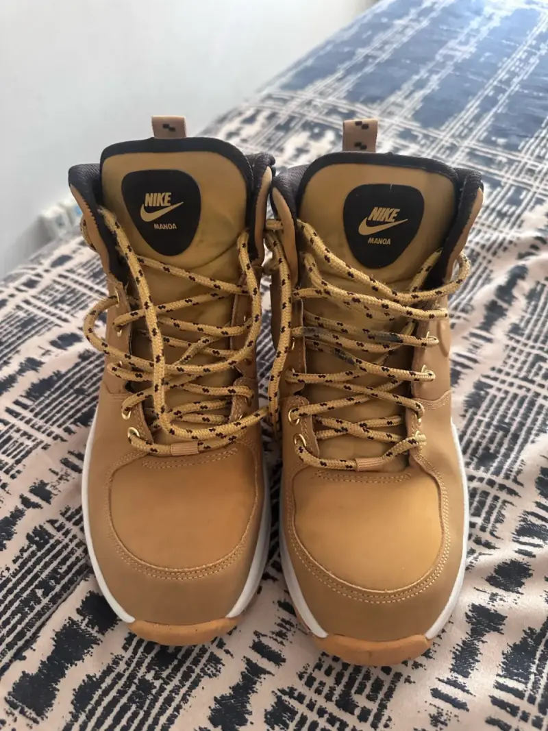 Botas Nike Manoa Color Miel - 1