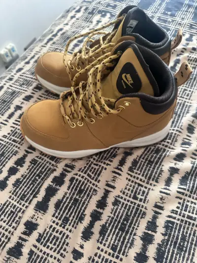 Botas Nike Manoa  Color Miel - miniatura 2