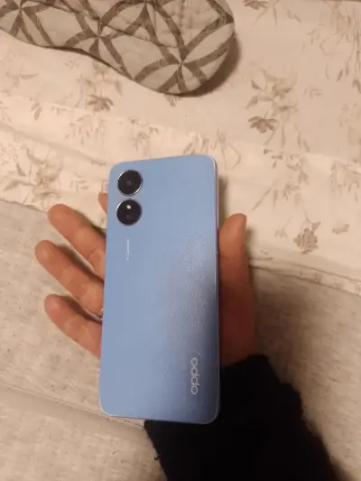 Smartphone Oppo A17 azul en buen estado - miniatura 4