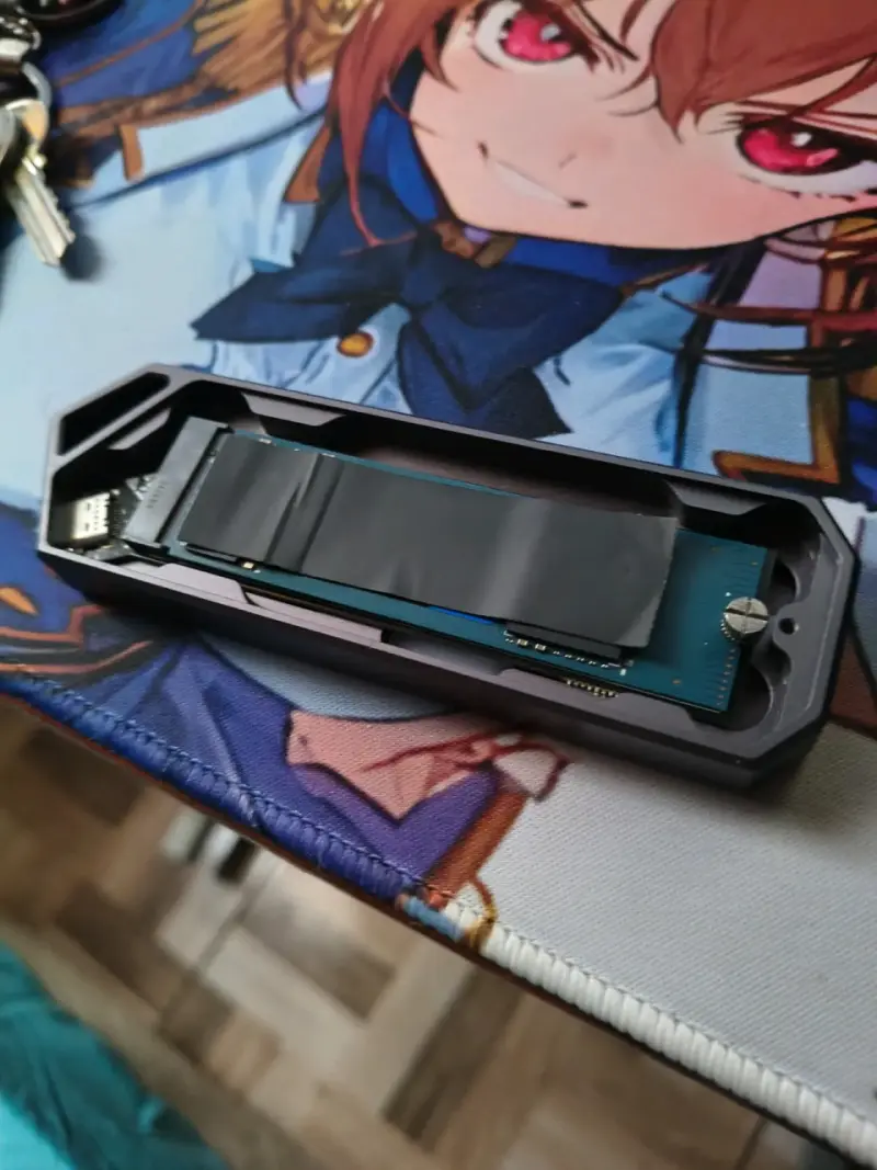 Carcasa para SSD M.2 NVMe con disco WD Blue 1TB - 1