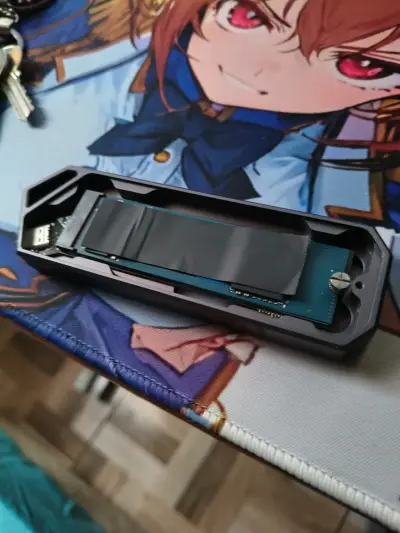 Carcasa para SSD M.2 NVMe con disco WD Blue 1TB - miniatura 1