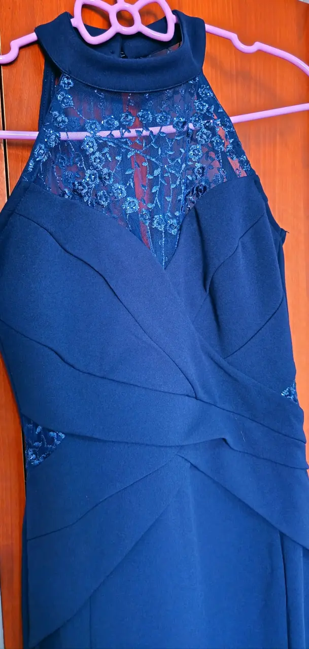 Vestido largo azul con encaje floral - 1