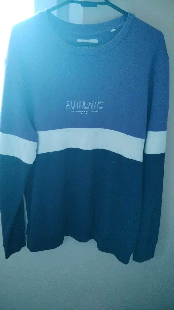 Polerón FCC x Corona azul con diseño Authentic - 1