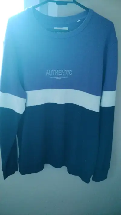 Polerón FCC x Corona azul con diseño Authentic - miniatura 1