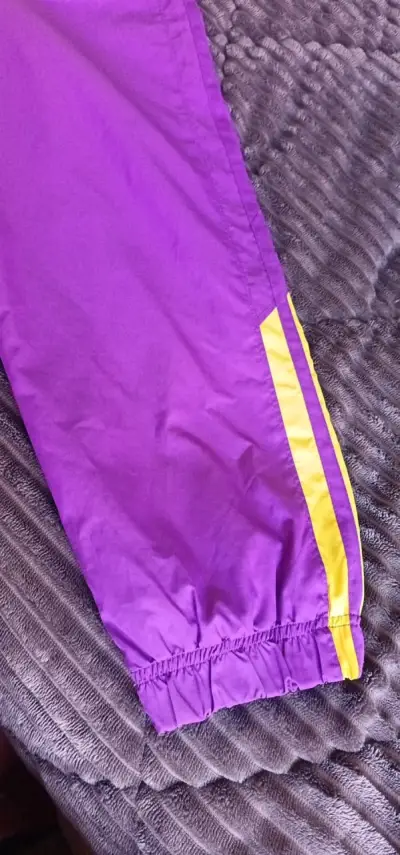 Cortavientos Original Lakers morada con cierre - miniatura 4