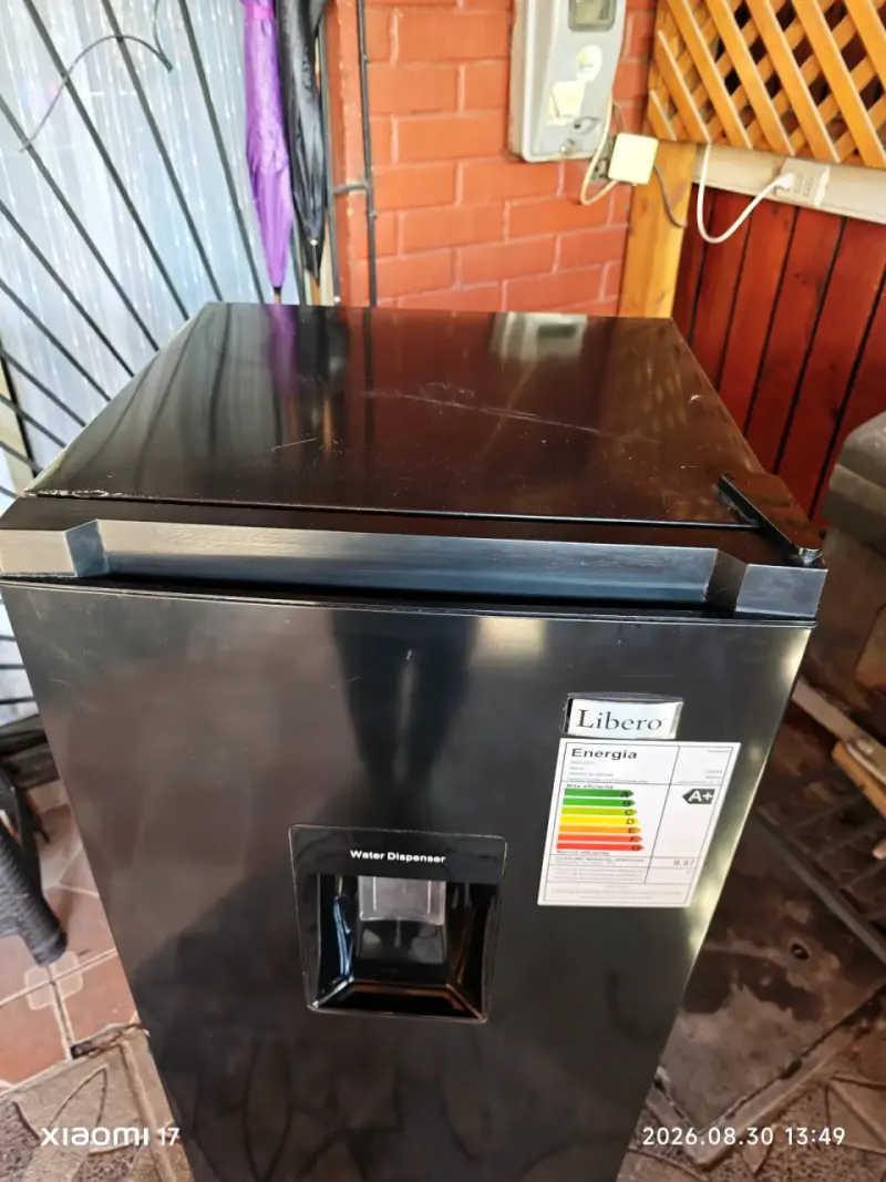 Refrigerador Libero con dispensador de agua - 1