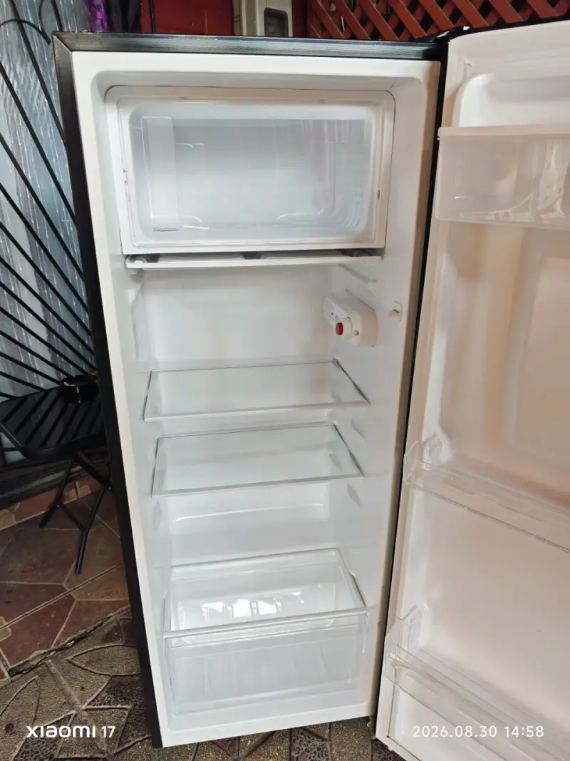 Refrigerador Libero con dispensador de agua - 4
