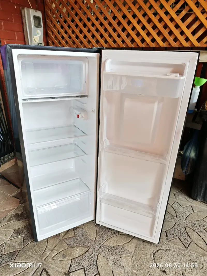 Refrigerador Libero con dispensador de agua - 6