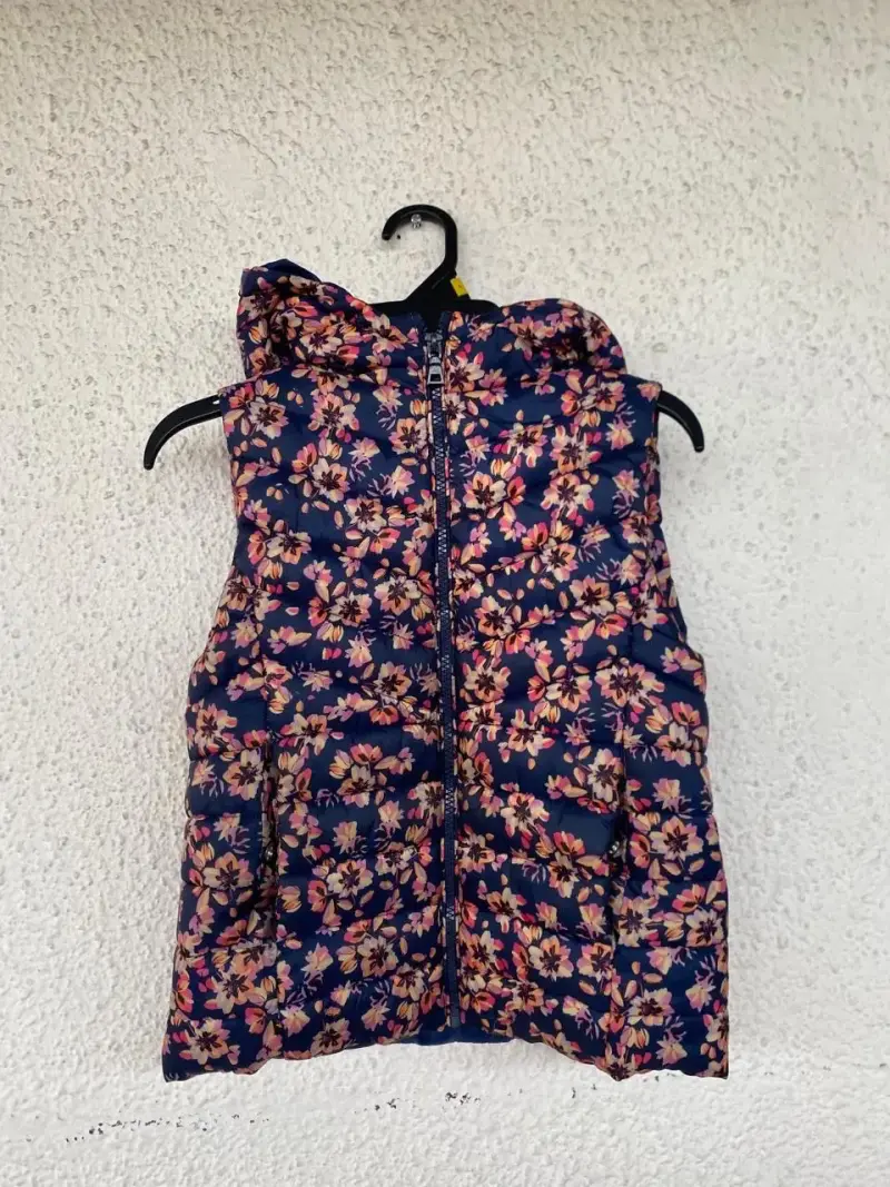 Chaleco Zara Kids floral para niña talla 8/9 - 3