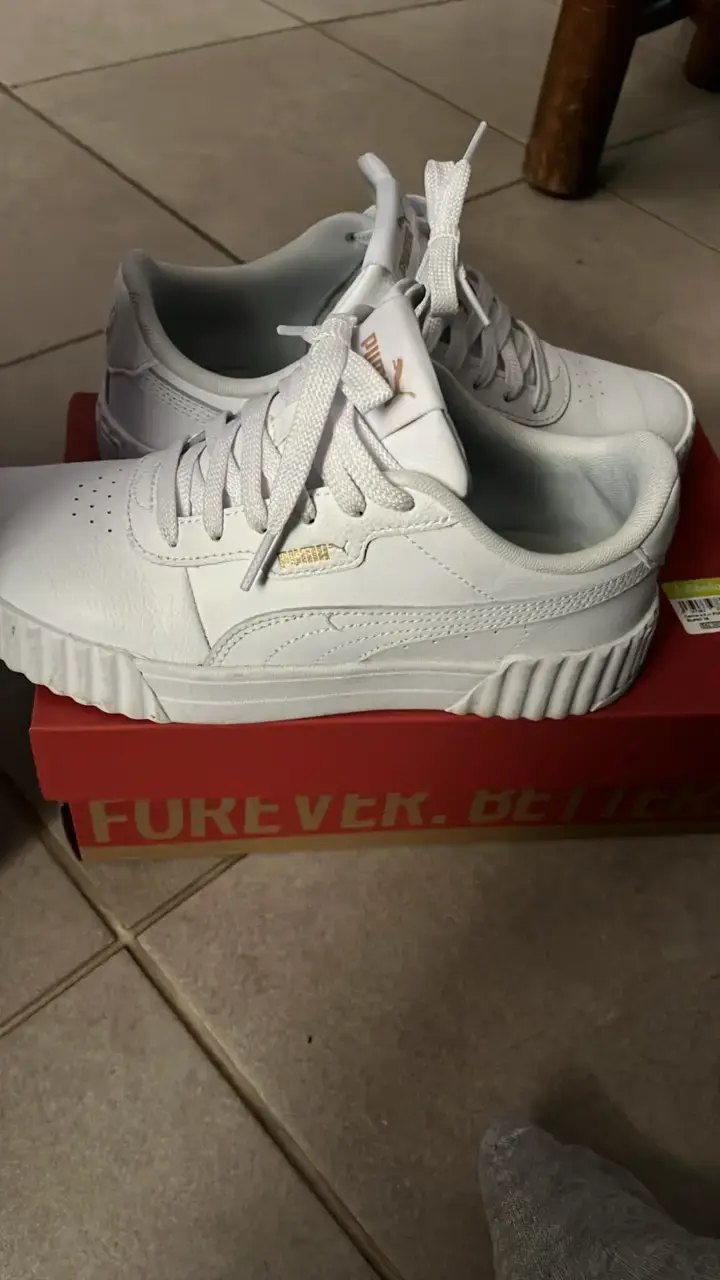 Zapatillas blancas Puma modelo Carina 2.0 - 1