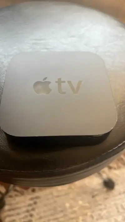 Apple TV de tercera generación en buen estado - miniatura 1