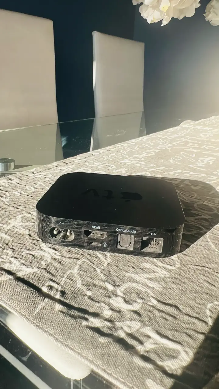 Apple TV de tercera generación en buen estado - 3