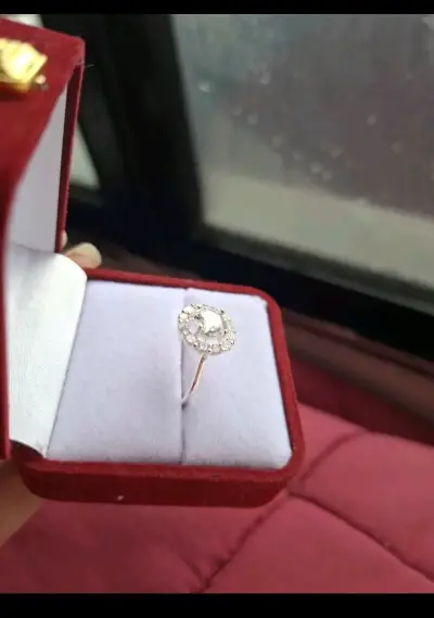 Anillo de compromiso con circones  en caja - miniatura 3