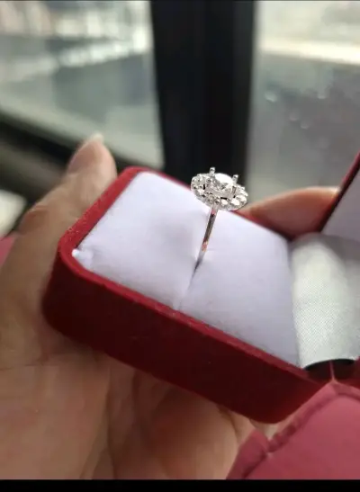 Anillo de compromiso con circones  en caja - miniatura 4