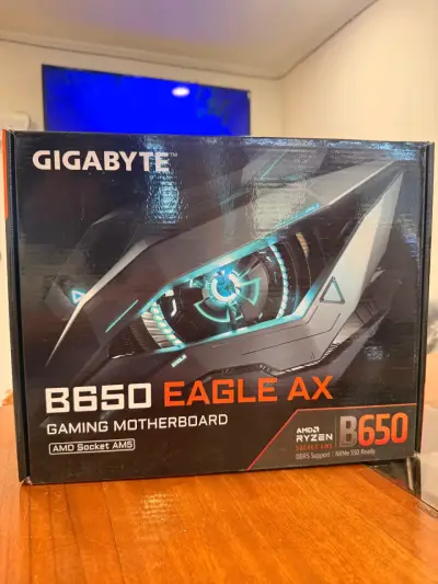 Placa Madre Gigabyte B650 EAGLE AX AM5 DDR5 WiFi - miniatura 1
