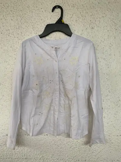 Blusa blanca bordada de mujer talla 10 - miniatura 1