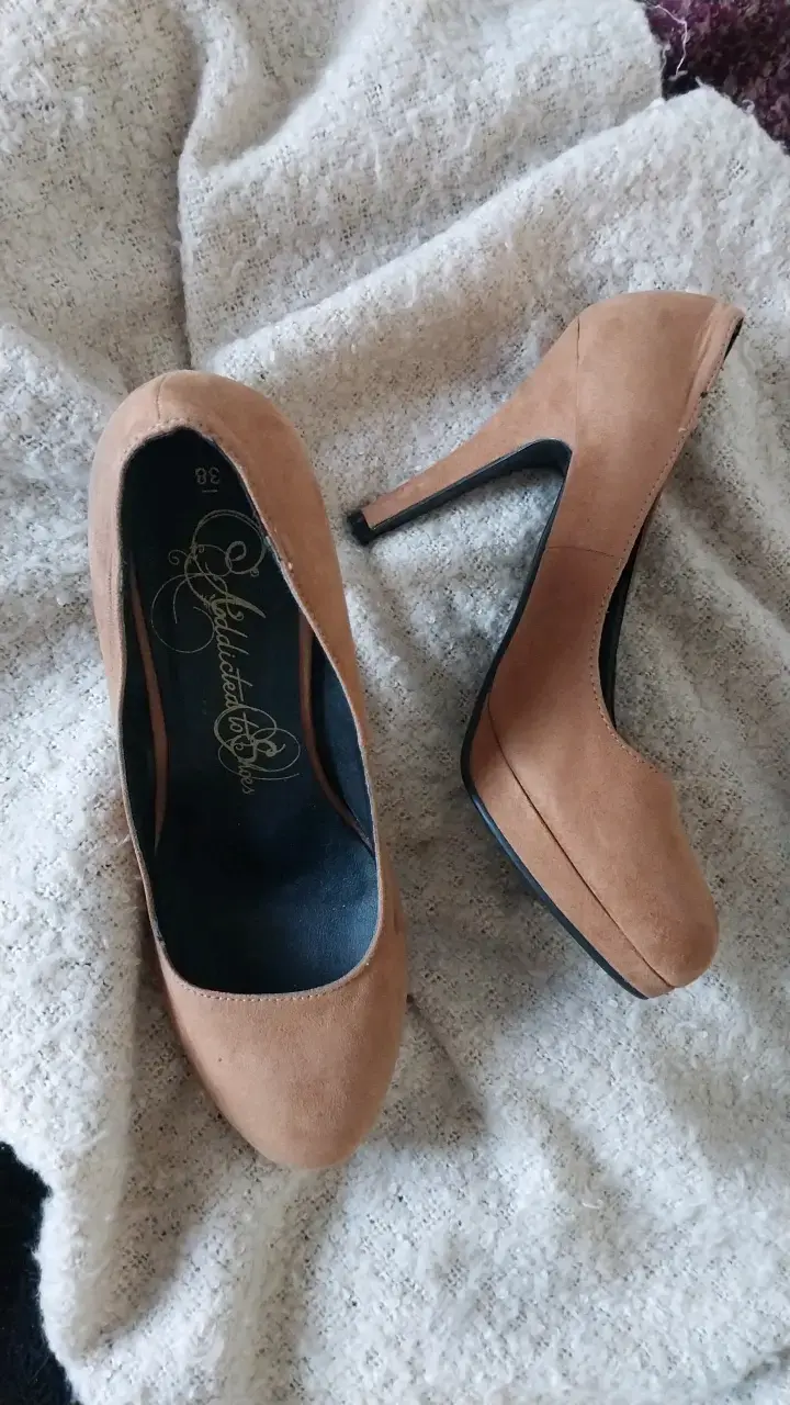 Zapatos de tacón alto color camel - 2