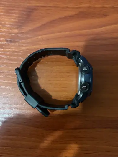 Reloj digital Casio resistente al agua - miniatura 2