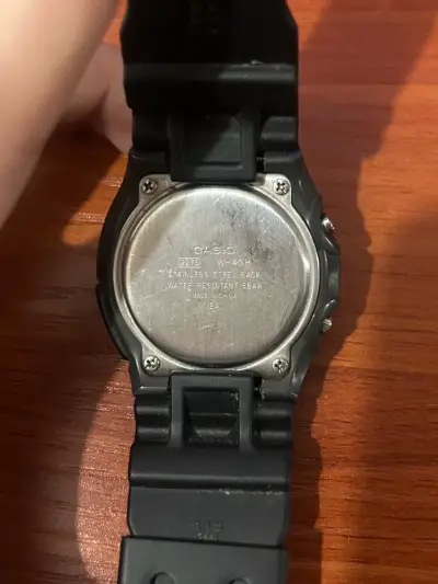 Reloj digital Casio resistente al agua - miniatura 3