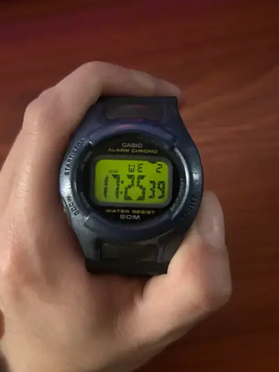 Reloj digital Casio resistente al agua - miniatura 4