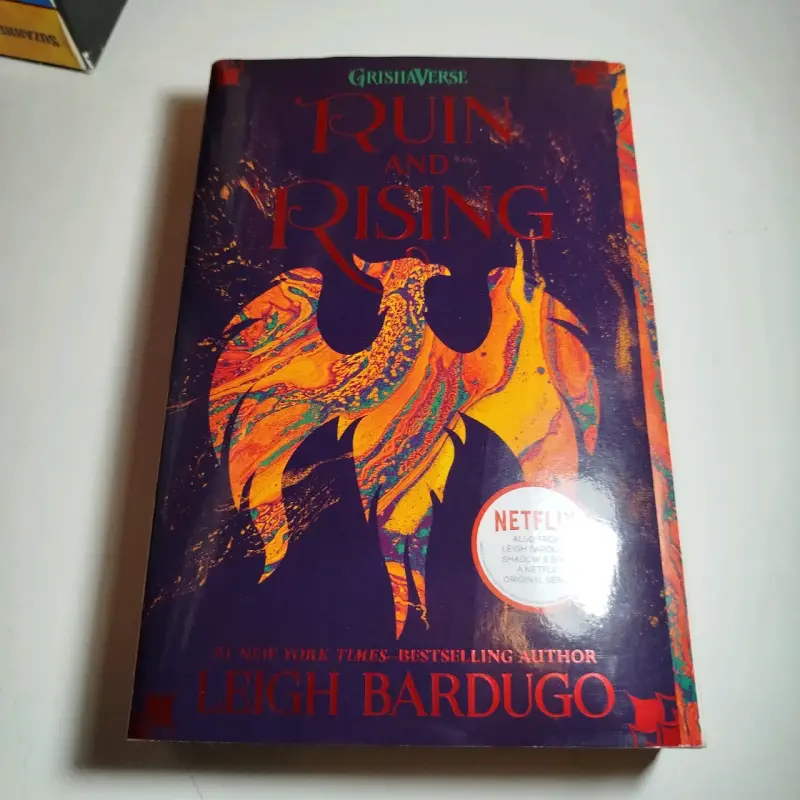 Trilogía Shadow and Bone - 4
