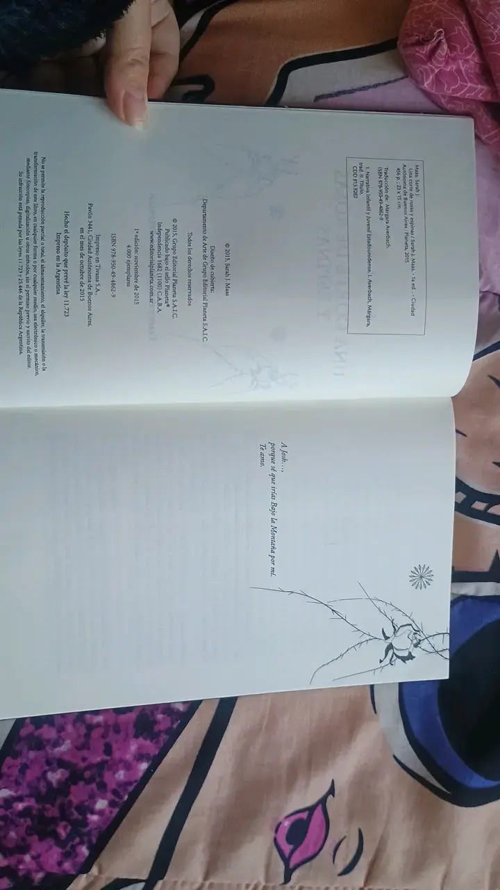 Libro 'Una Corte de Rosas y Espinas' - Sarah J. Ma - 3