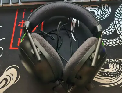 Auriculares gaming Razer Blackshark V2 - miniatura 1