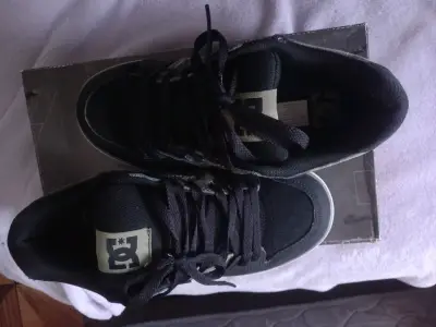 Zapatillas DC Shoes negras con diseño camuflado - miniatura 2