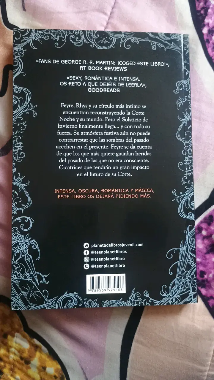 Libro 'Una Corte de Hielo y Estrellas' - Sarah J. - 2