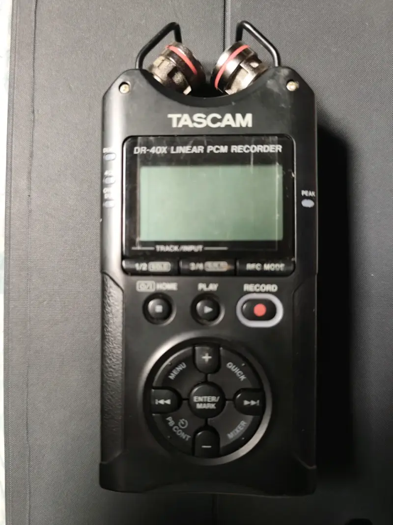 Grabadora de Audio Tascam DR-40X Portátil - 2