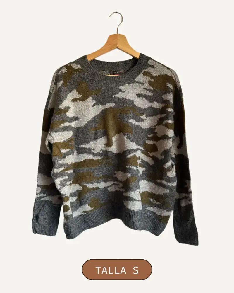 Suéter camuflado  talla S