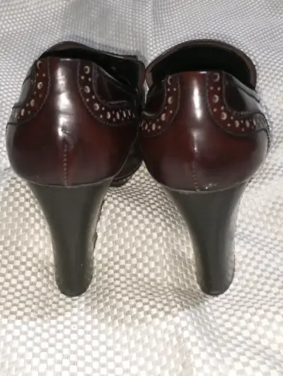 Zapatos PRADA de charol, talla 38. - miniatura 3