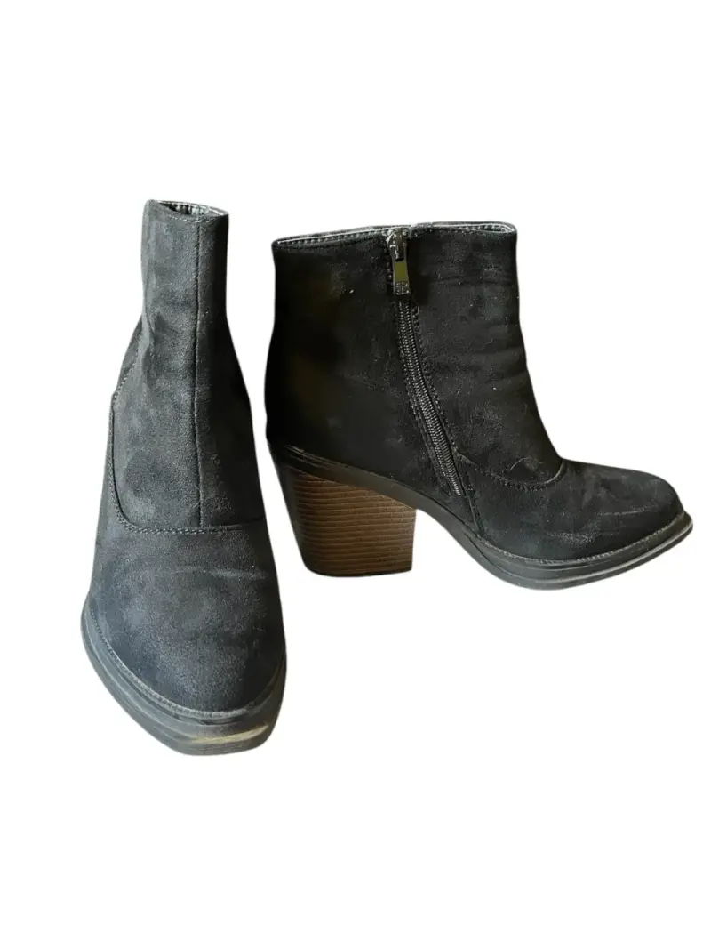 Botines de tacón negro para mujer