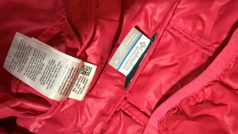 Chaqueta Columbia fucsia  de niña con capucha - 2