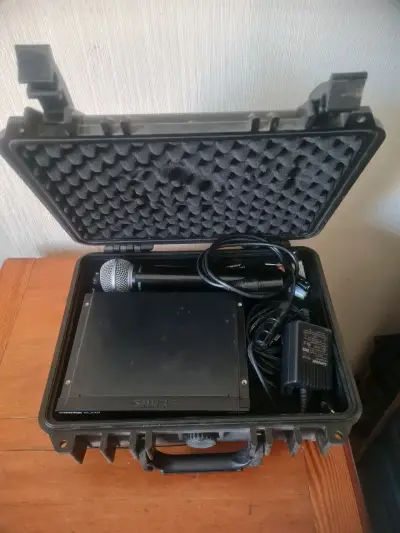 Sistema de micrófono inalámbrico Shure con estuche - miniatura 1
