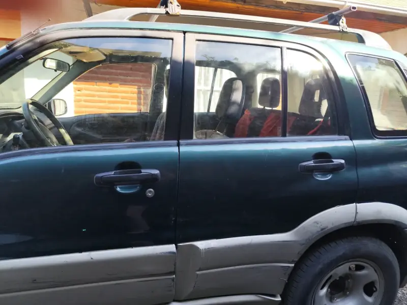 Suzuki Grand Vitara 4x4 en buen estado - 2