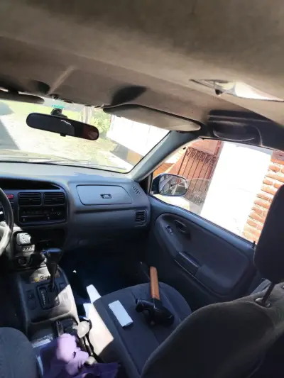 Suzuki Grand Vitara 4x4 en buen estado - miniatura 5