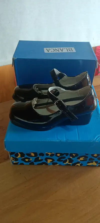 Zapatos de charol negros para niña talla 26 - miniatura 2