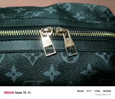 Neceser de viaje Louis Vuitton monograma - miniatura 3
