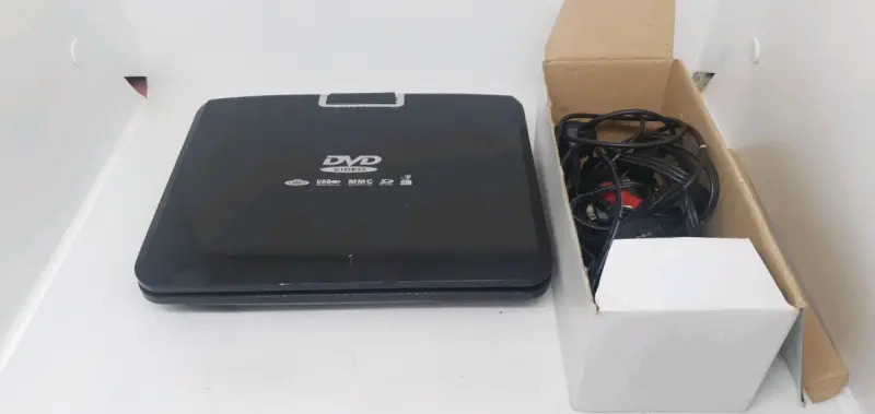 Reproductor DVD portátil Fujitel 7 pulgadas - 3