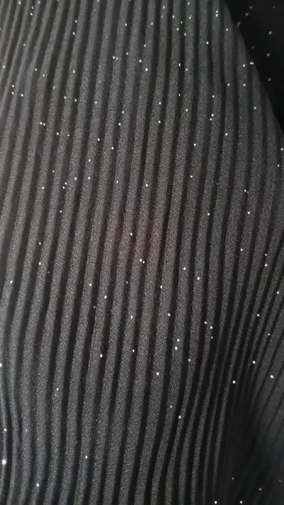 Pantalones negros plisados con brillo - miniatura 2