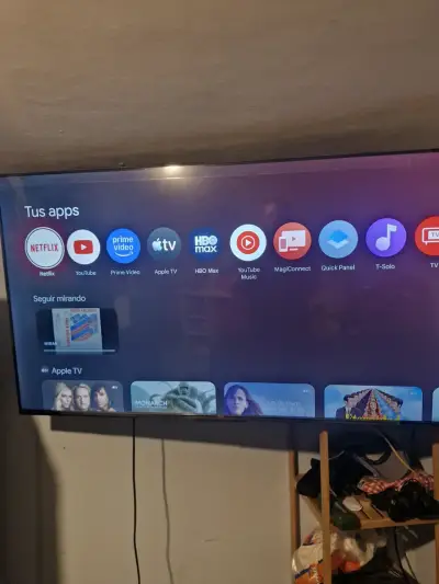 Televisor TCL 4K HDR con Google TV - miniatura 1
