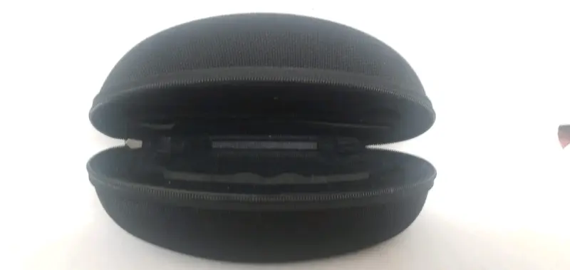 Estuche rígido para gafas Oakley - 2