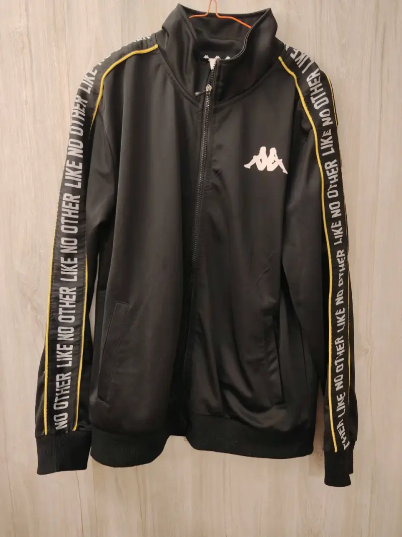 Chaqueta deportiva negra Kappa talla M - 2