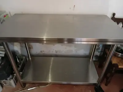 Mesa de trabajo de acero inoxidable con estante - miniatura 3